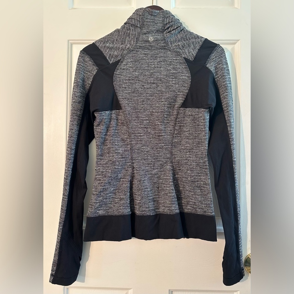 LULULEMON Bhakti Coco Pique Black Size 6 Double Zip Wrap Yoga Fitted Thumbholes - Picture 14 of 16
